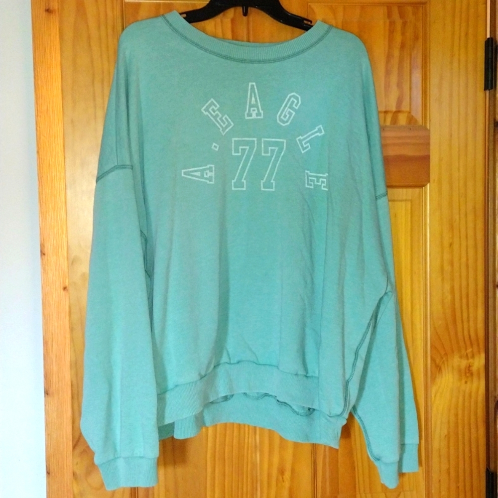 American Eagle oversized sweatshirt